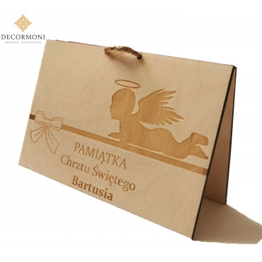 Pamiątka chrztu z drewna, kartka grawerowana dwustronna 2